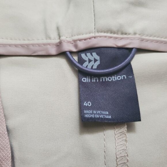 All in Motion Men's Size 40 Khaki Cargo Golf Shorts - Picture 4 of 4